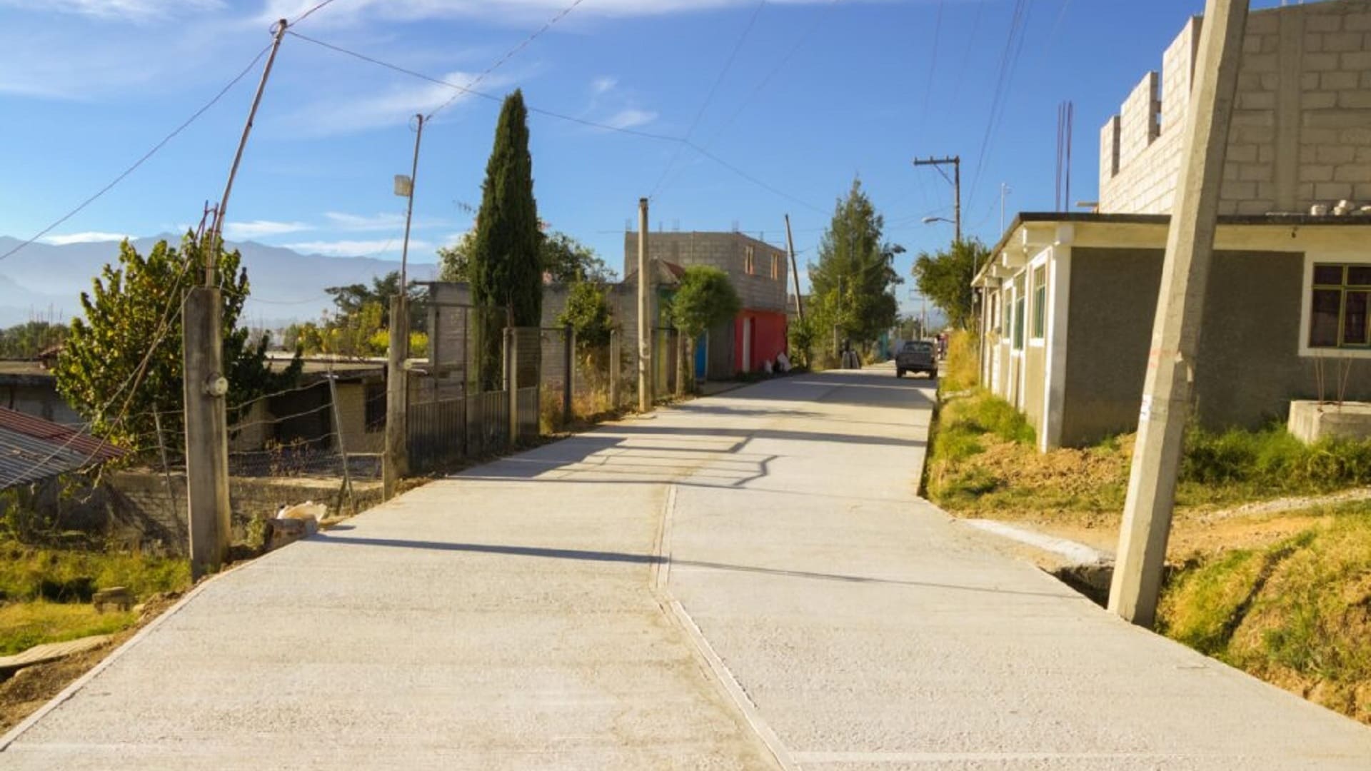 Entregan obra de pavimentación en la colonia Membrillos de Tlaxiaco