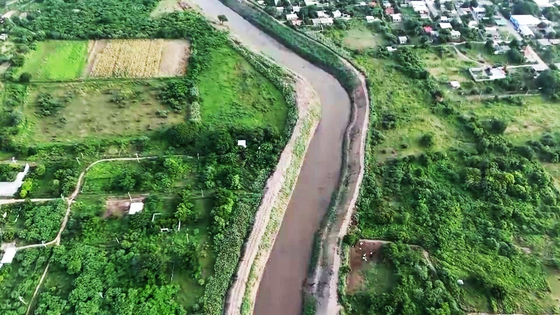 Invierten 200 mdp para sanear el río Los Perros en el Istmo de Tehuantepec Invierten 200 mdp para sanear el río Los Perros en el Istmo de Tehuantepec