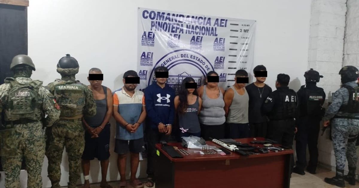 Cae presunta célula delictiva en Pinotepa Nacional; aseguran armas, droga y vehículos