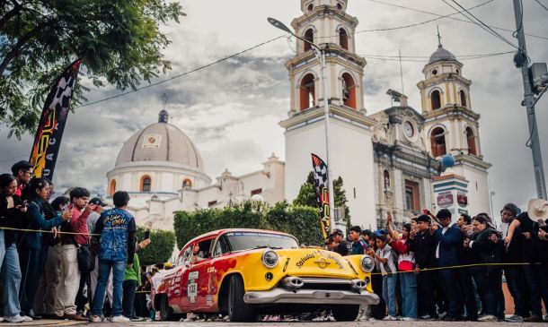 La Carrera Panamericana llega a Puebla y enciende la pasión automovilística