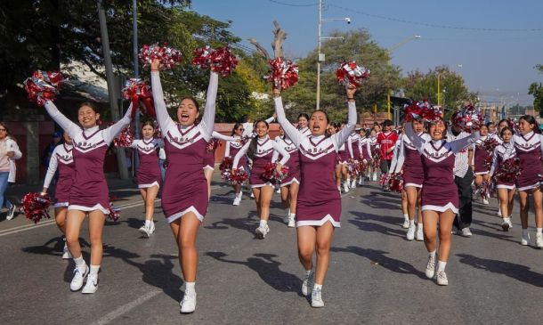 Cobao destaca con disciplina en el desfile por el 115 aniversario de la Revolución Mexicana