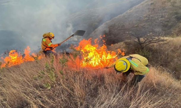 Tragedia en la Costa de Oaxaca: mueren dos personas en incendio de pastizales en Barra Copalita