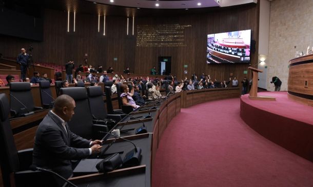 Oaxaca armoniza Constitución con reforma electoral; habrá tope a salarios y menos regidores
