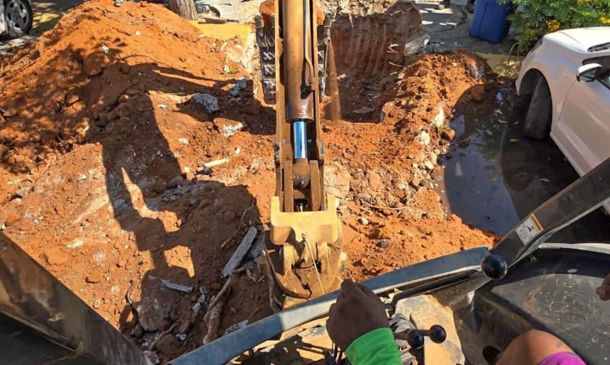 Reparan drenaje colapsado en zona turística de Puerto Escondido