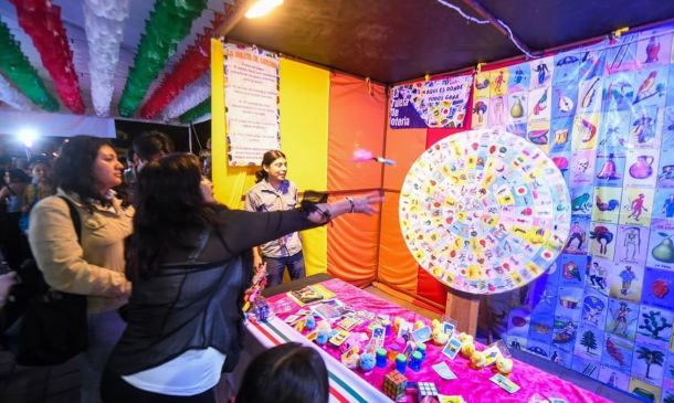 Feria Mexicana llega al Zócalo de Oaxaca por las fiestas patrias