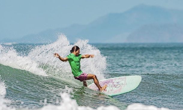 ¡México surfea hacia la gloria! Jonathan Melendres gana plata panamericana y asegura boleto a Santo Domingo 2026