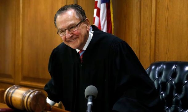 Frank Caprio, el juez más amable del mundo, murió a los 88 años