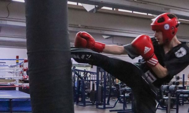 Prepa 5 UNAM: Eduardo Cervantes representará a México en Mundial de Kickboxing