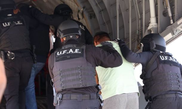 Ejecutan 12 cateos en la Zona Metropolitana de Oaxaca: aseguran 7 inmuebles y detienen a 4 vinculados a ASAEO