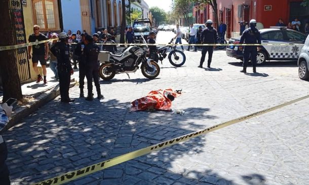 En Oaxaca muere ciudadana estadunidense al ser atropellada por pipa