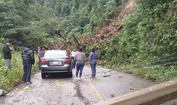 Cierran la carretera federal 175 por derrumbe en el tramo Valle Nacional–Oaxaca