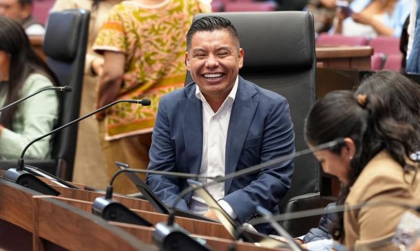 Viveros Montalvo propone ley para fomentar el autoempleo profesional en Oaxaca