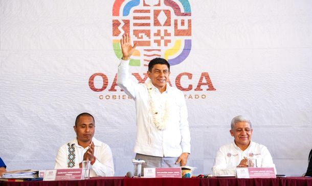 Salomón Jara Cruz anuncia rehabilitación de 20 km de la carretera Oaxaca-Tuxtepec