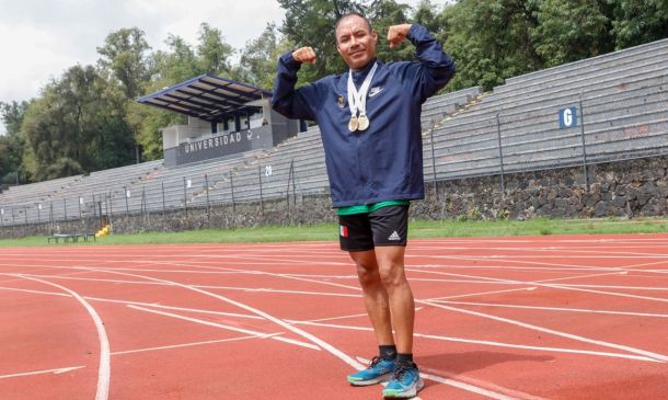 Amado Zamora, académico del CCH Sur, doble campeón en Grecia