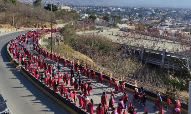 MULT vuelve a marchar en Oaxaca y exige a Jara Cruz justicia por 21 asesinatos