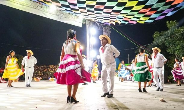 Oaxaca celebra el Festival Costeño de la Danza 2025 con música y alegría en Puerto Escondido