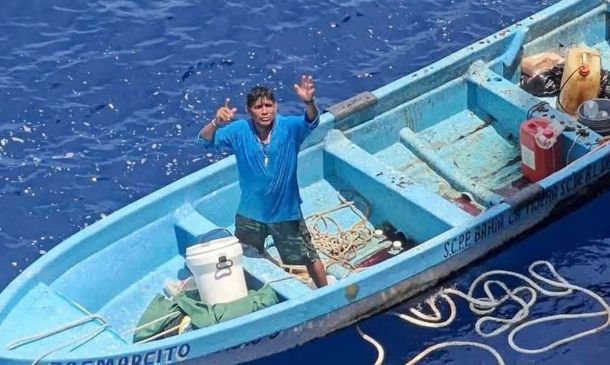 Héctor vuelve a casa tras una semana perdido en el mar de Oaxaca