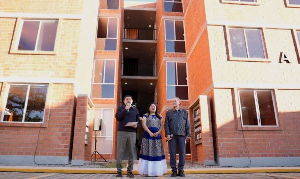 Infonavit entrega 32 viviendas en Oaxaca; proyectan 12 mil antes de 2026