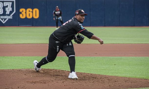 Guerreros de Oaxaca blanquea a Leones con soberbia actuación de Edwar Colina