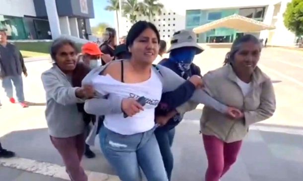 Procesan a 24 personas por secuestro de la alcaldesa de San Agustín Amatengo en Oaxaca