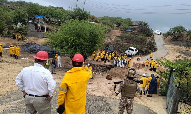 Pemex controla fuga de combustóleo en Salina Cruz; intensifican labores de recuperación y remediación