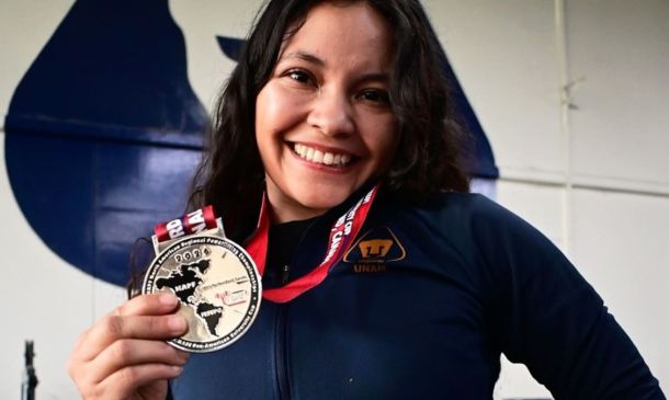 Carina Chávez levanta 337.5 kilos y conquista plata en Canadá