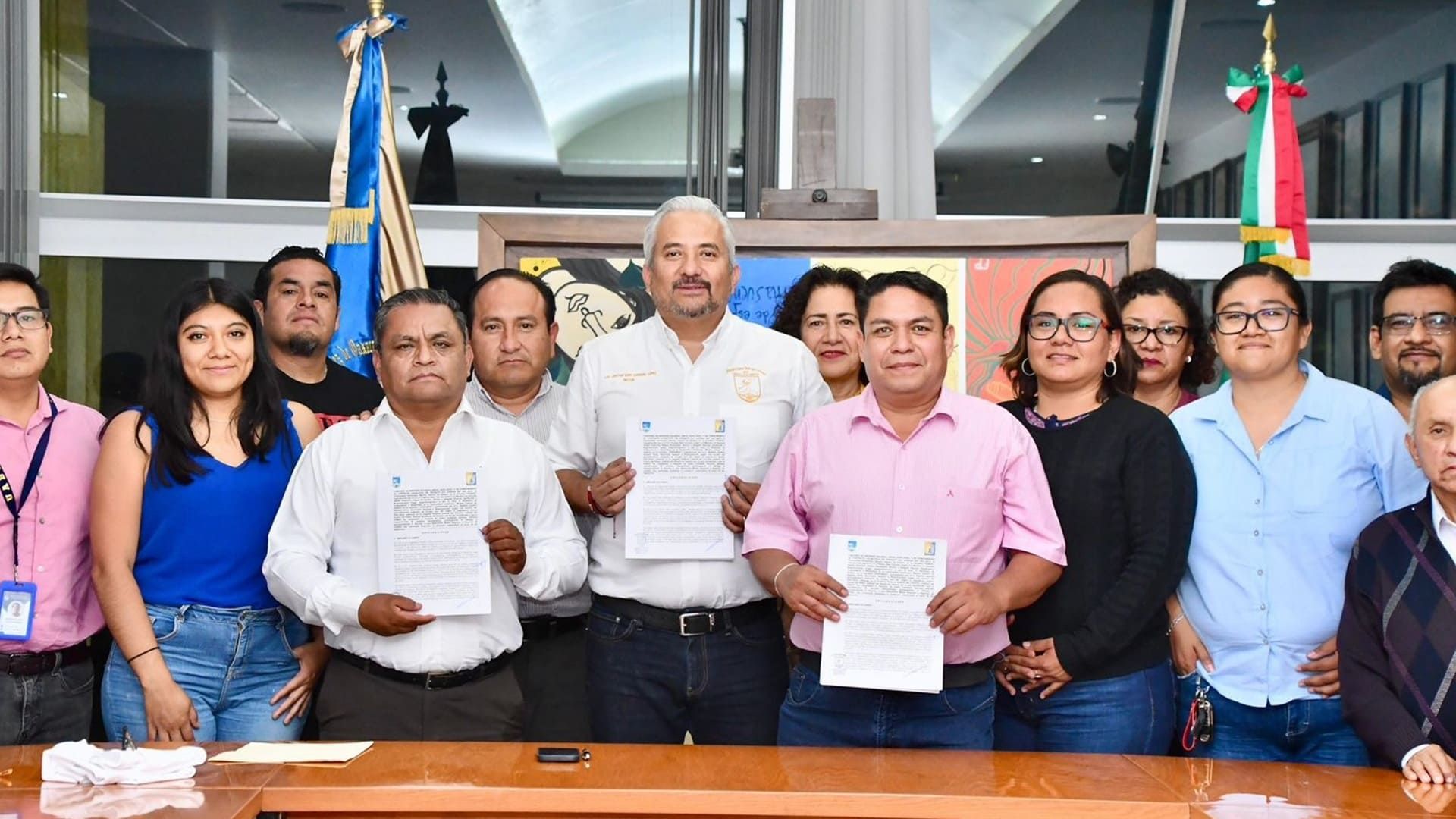 No habrá huelga en la UABJO; llegan a acuerdos