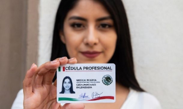 Adiós a la cédula profesional como identificación: la CURP biométrica toma su lugar