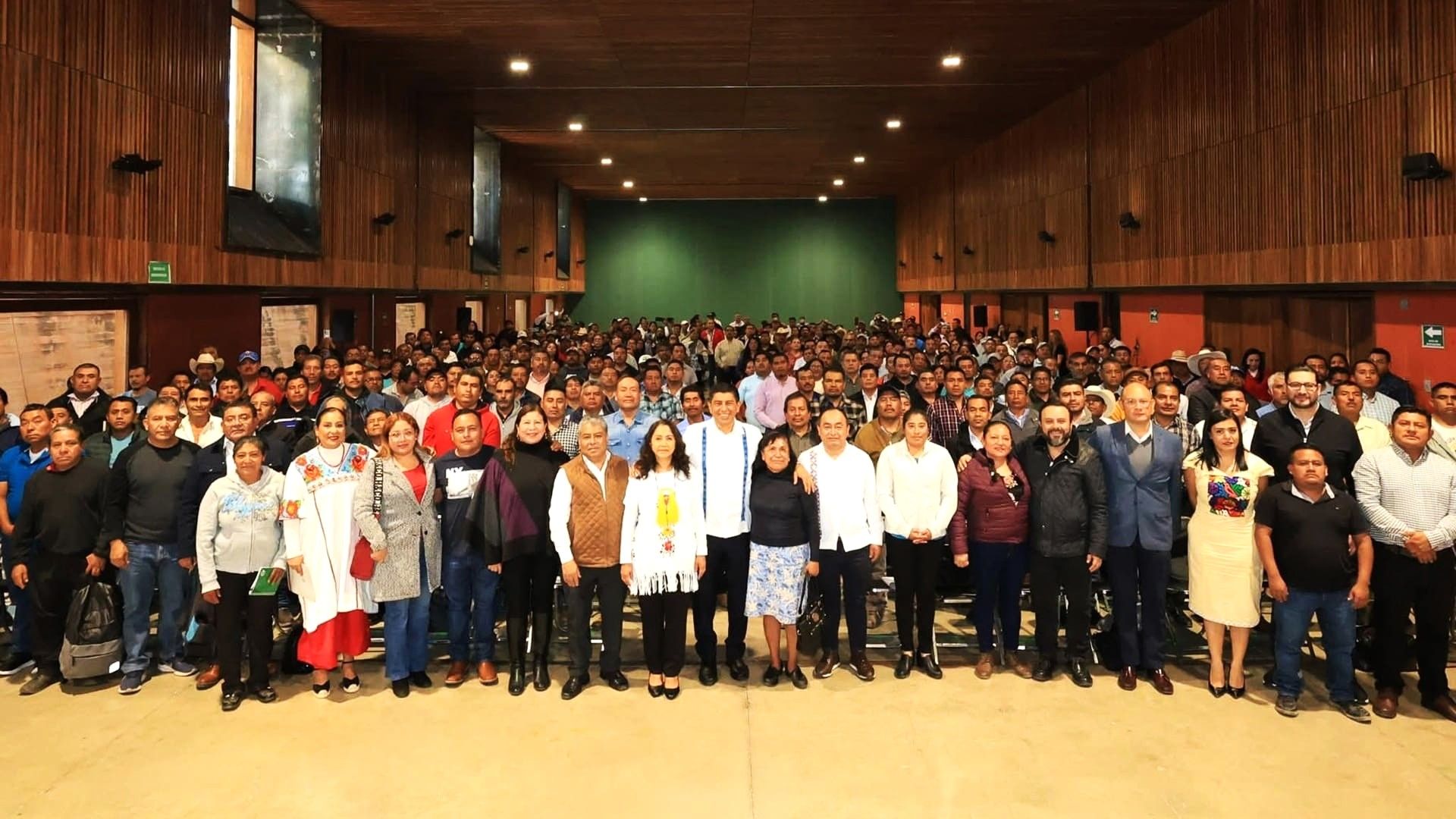 Jara Cruz reafirma compromiso de trato directo con municipios regidos por Sistemas Normativos Internos