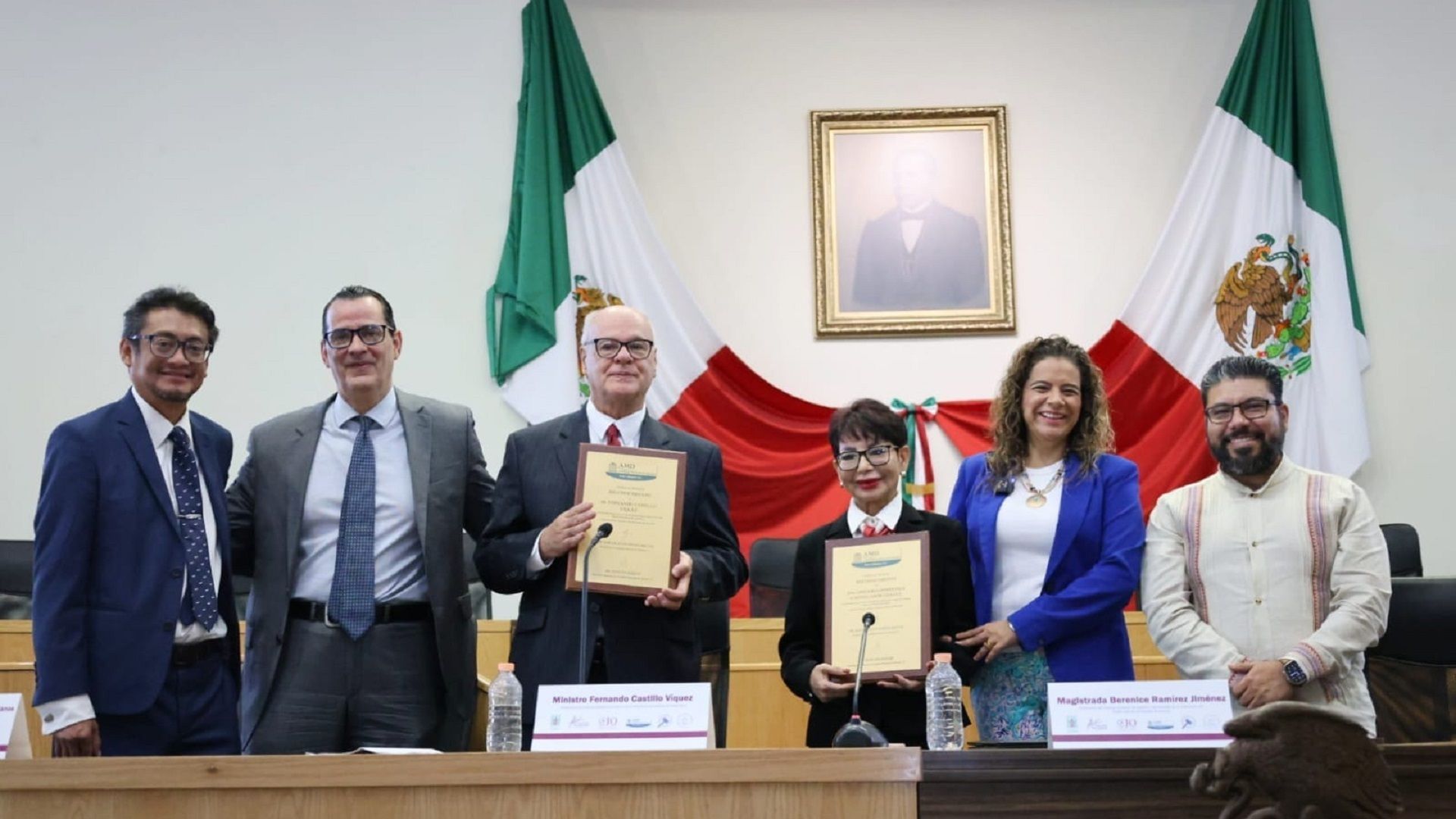 Reconocen en Oaxaca trayectoria de destacados juristas