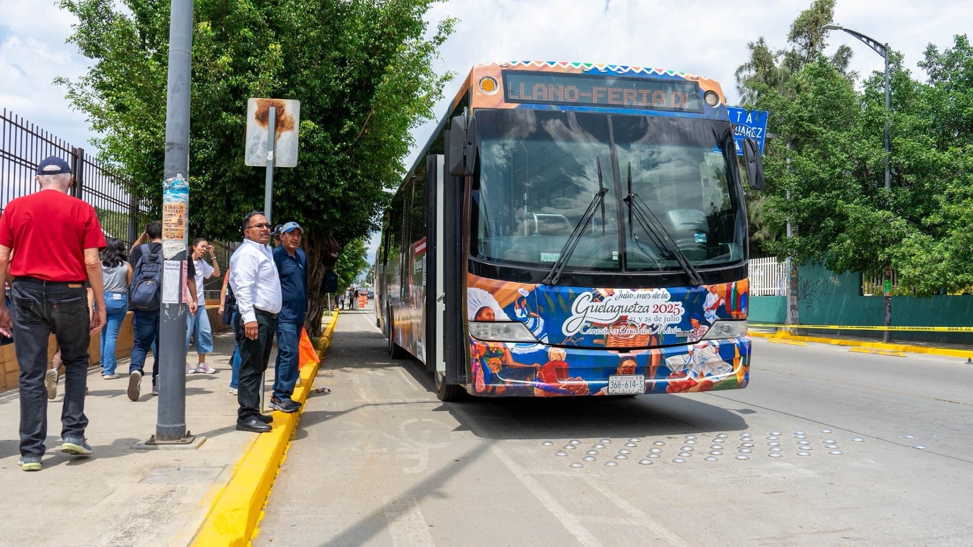 Chofer del BinniBus: Convocatoria, sueldo y requisitos en Oaxaca