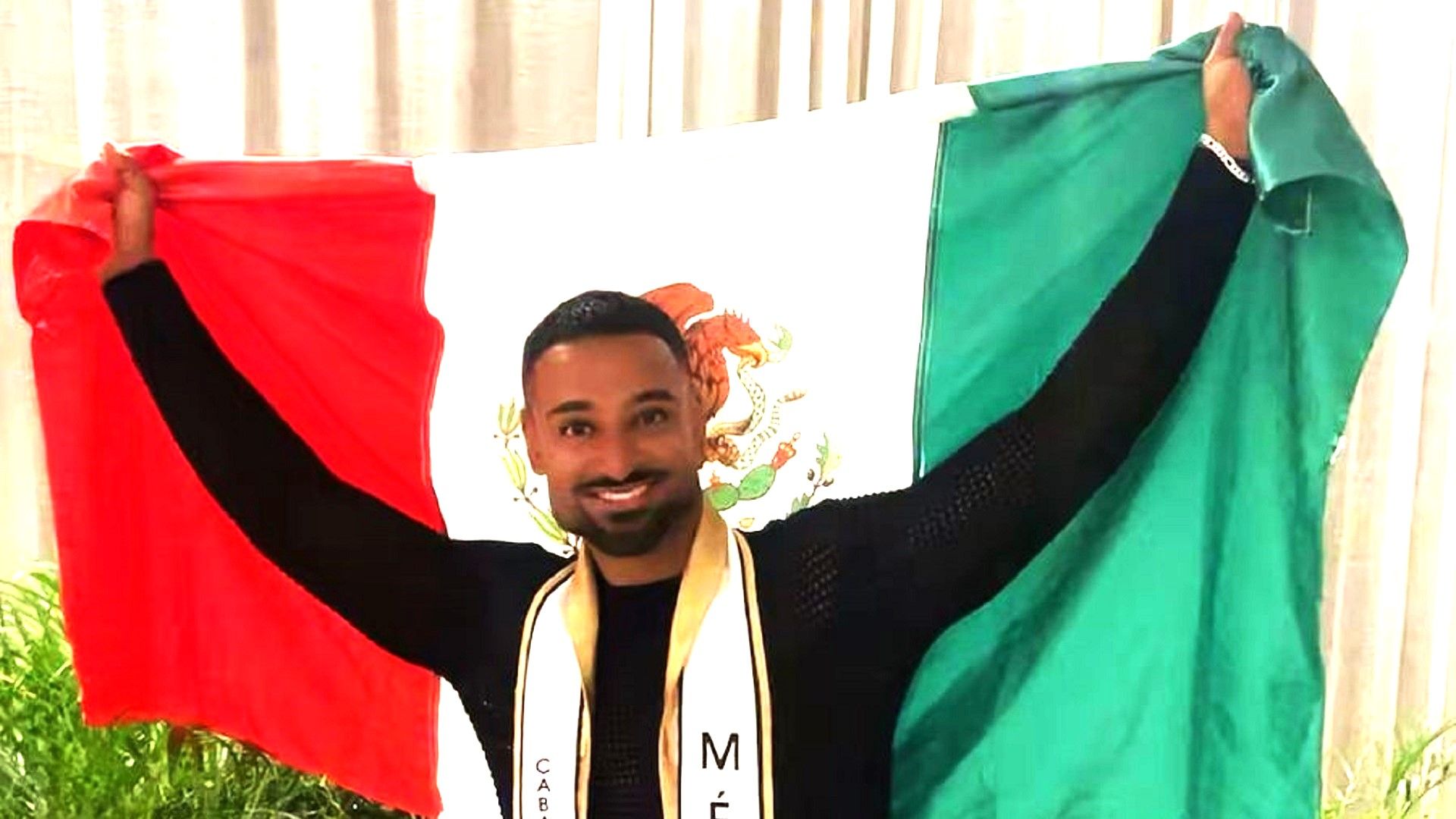 Ulises Baños: el modelo oaxaqueño que conquista el mundo coronándose Caballero Universal 2025