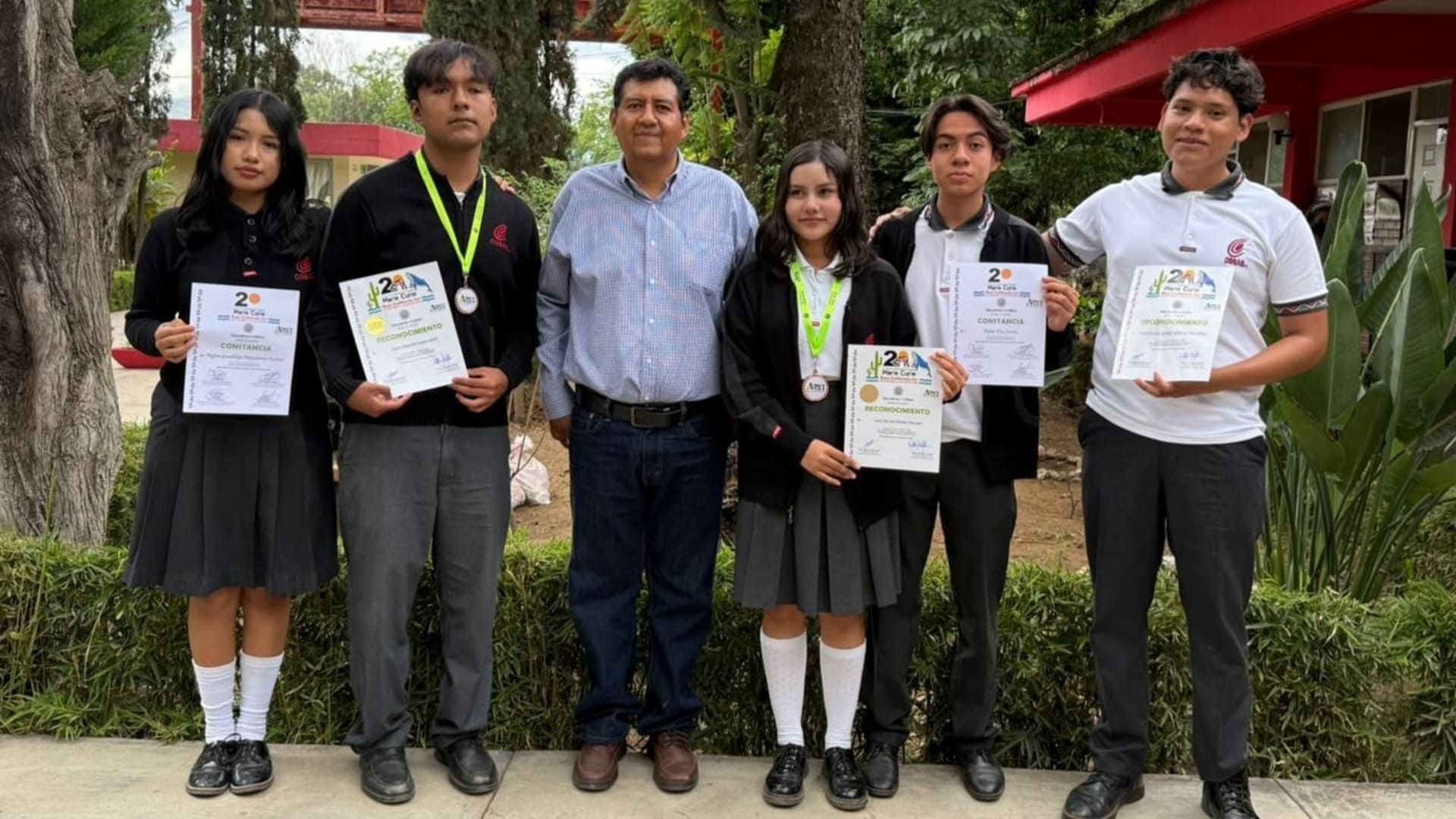 Cosechan estudiantes de Cobao oro, bronce y mención honorífica en Concurso Nacional de Química