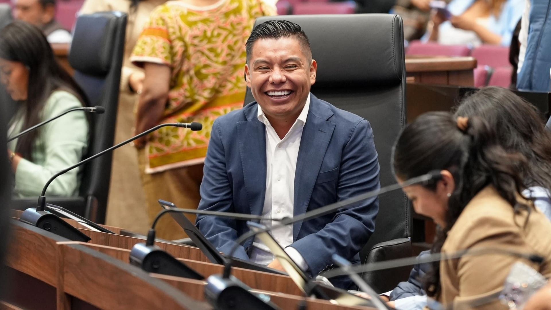 Viveros Montalvo propone ley para fomentar el autoempleo profesional en Oaxaca