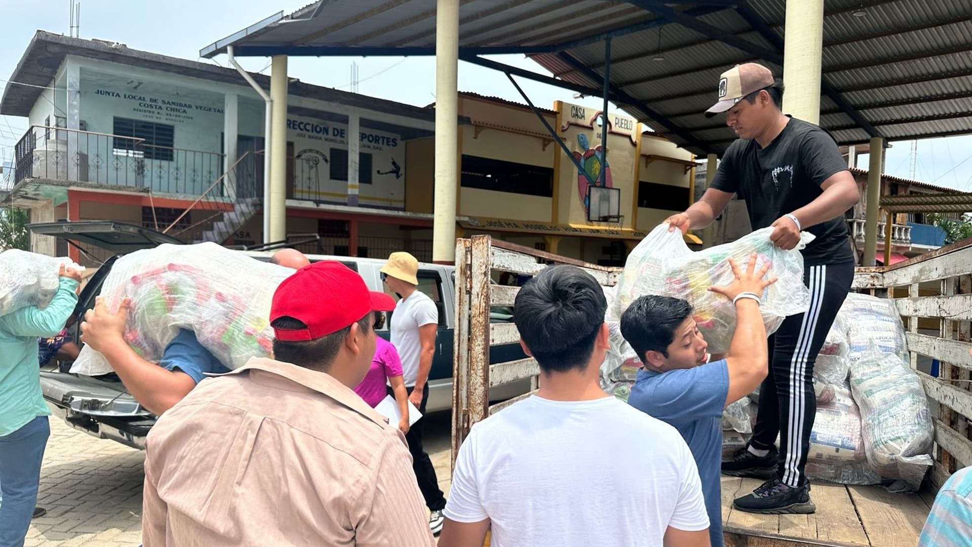 Concluye intervención de Semovi en Santa María Huazolotitlán