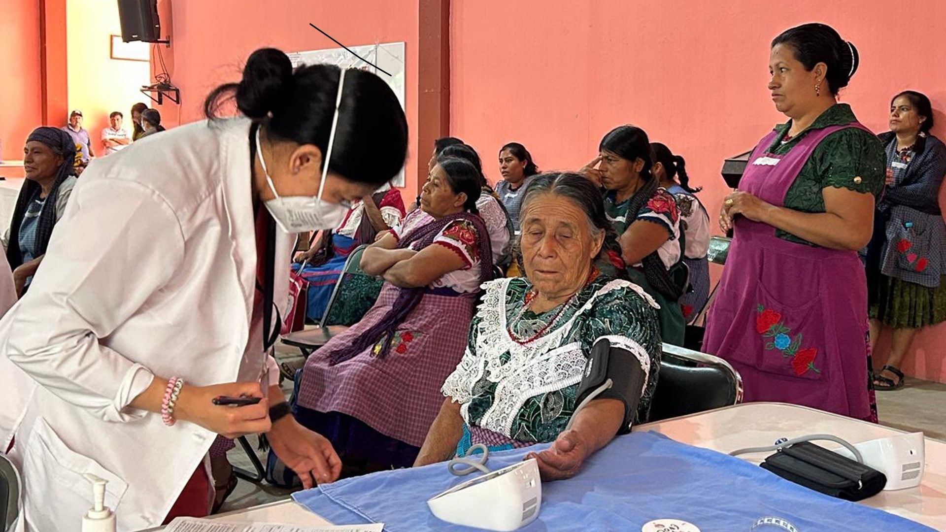 Servicios de Salud de Oaxaca arranca “Respirar sin Humo”, campaña contra la EPOC en San Sebastián Abasolo