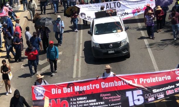 Cumplen IEEPO y SEP con pagos pendientes a docentes de Oaxaca