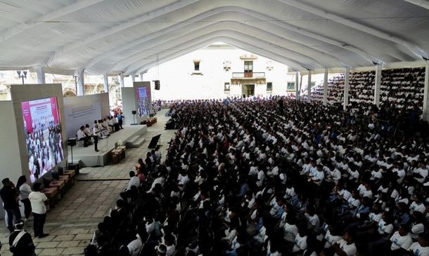 Modernizan con equipo de cómputo a 302 instituciones de educación media superior