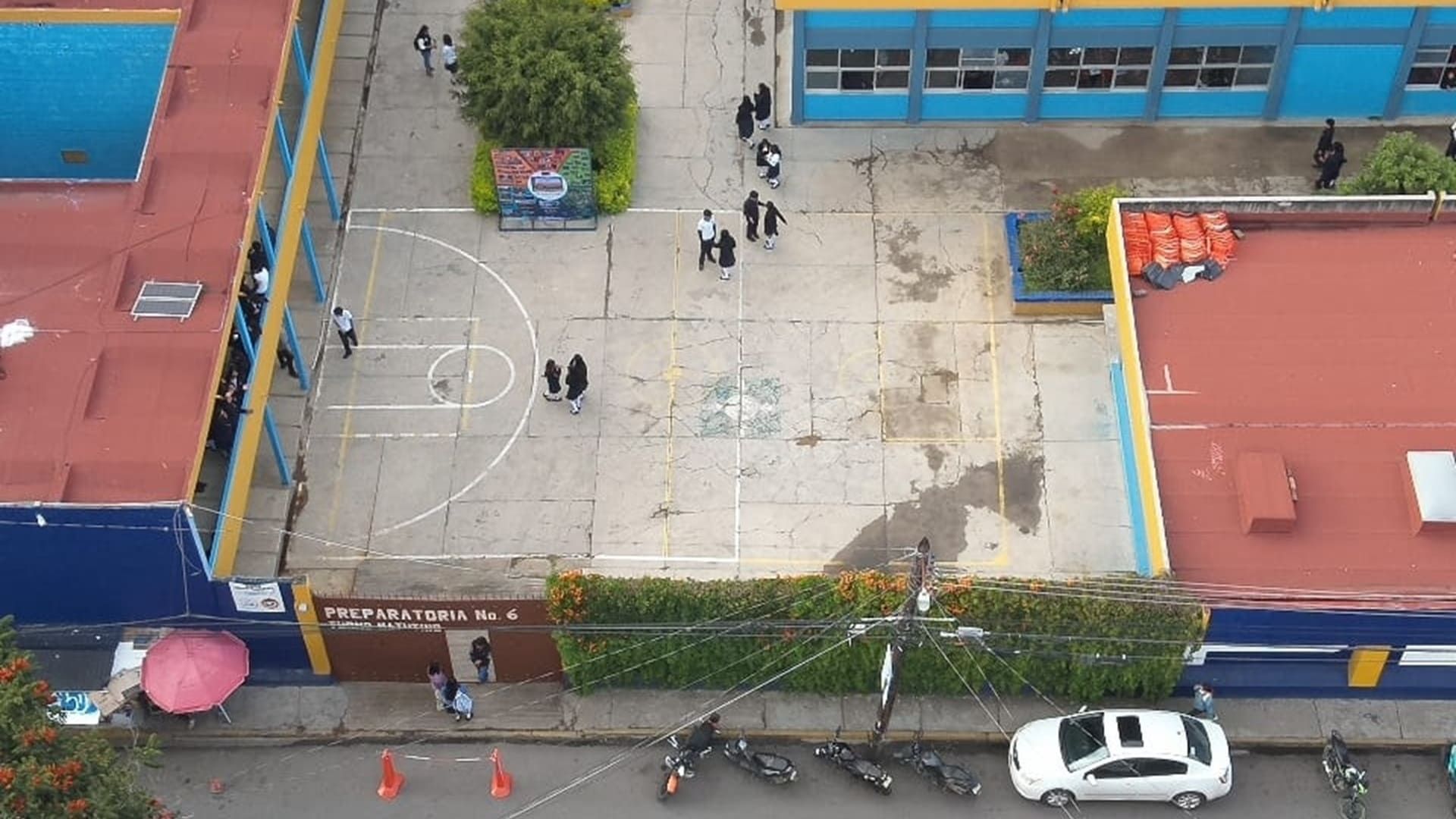 Drones vigilan planteles escolares en la Zona Metropolitana como parte de patrullajes preventivos