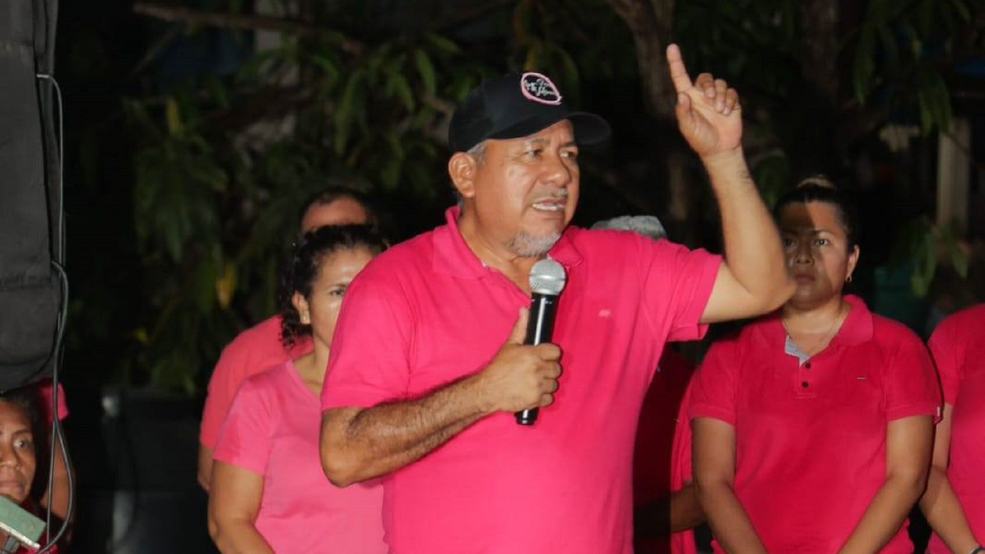 Seguimos caminando juntos por un Colotepec fuerte y unido: Román Valencia