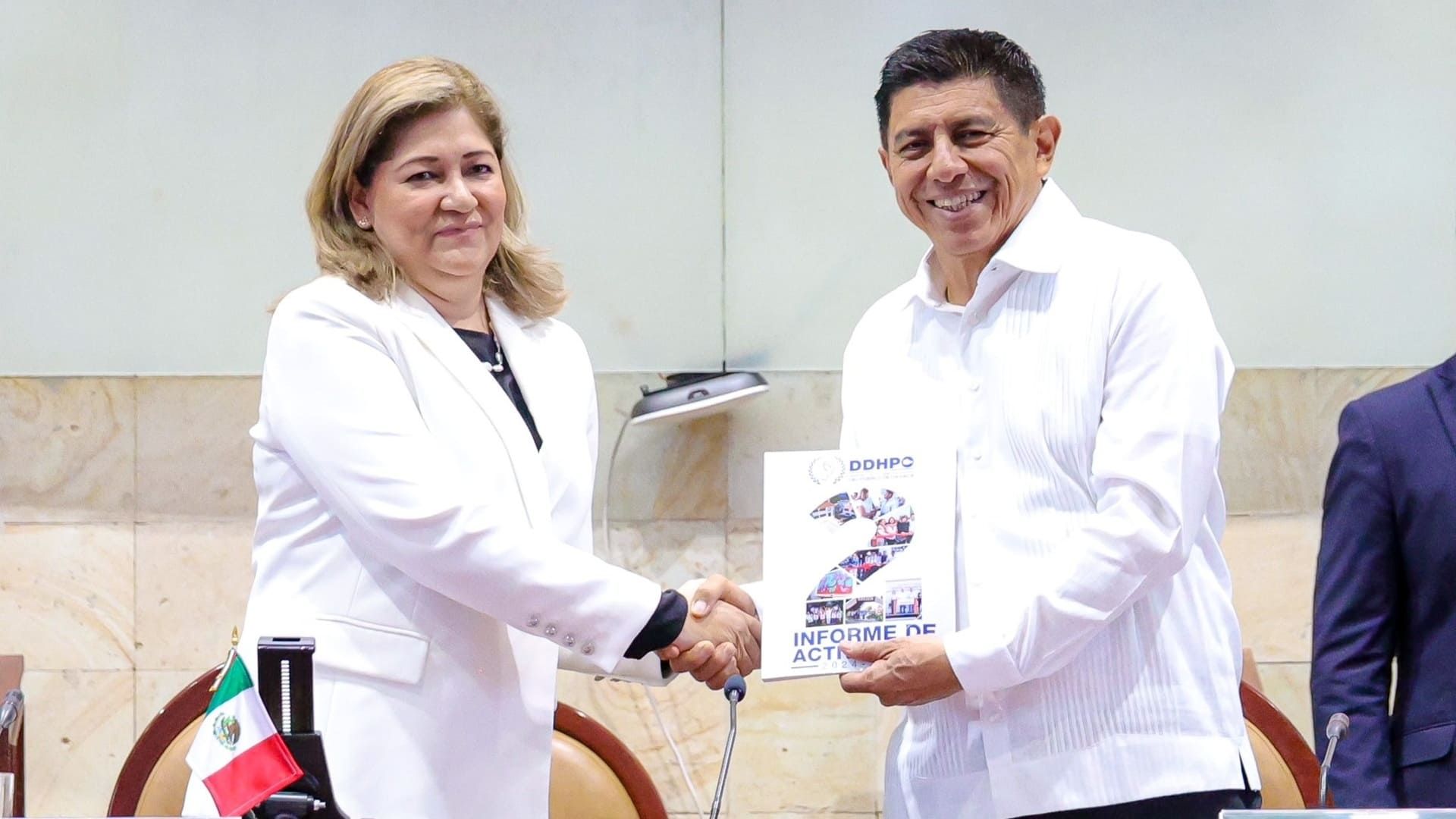 Jara Cruz atestigua segundo informe de la DDHPO