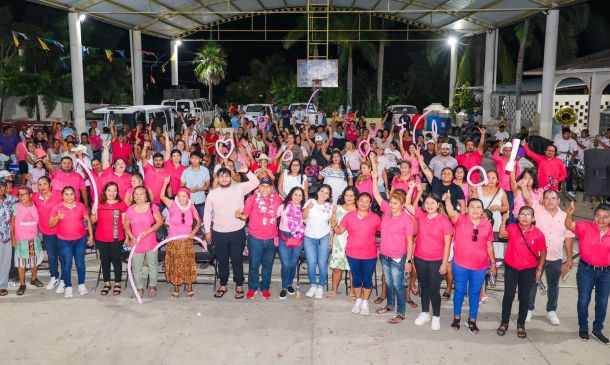 Juntos hacemos florecer la esperanza en Colotepec: Román Valencia