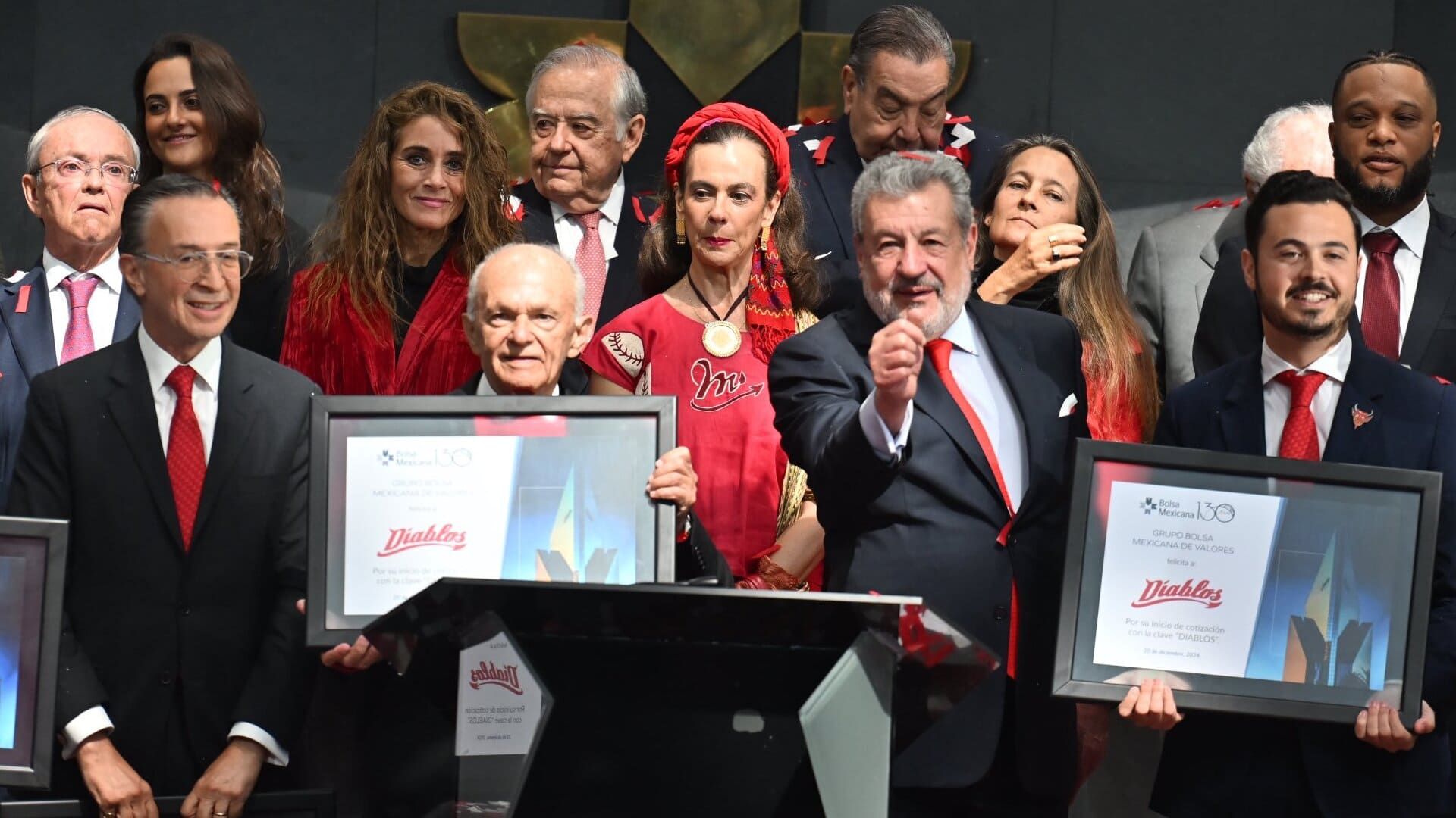 Diablos Rojos del México pegan jonrón; ingresan a la Bolsa Mexicana de Valores