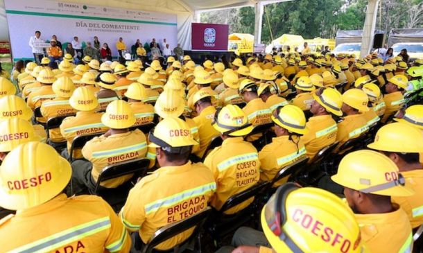 Merecido reconocimiento a combatientes forestales de Oaxaca