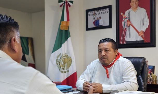 En Oaxaca, burócratas portarán ropa tradicional cada miércoles