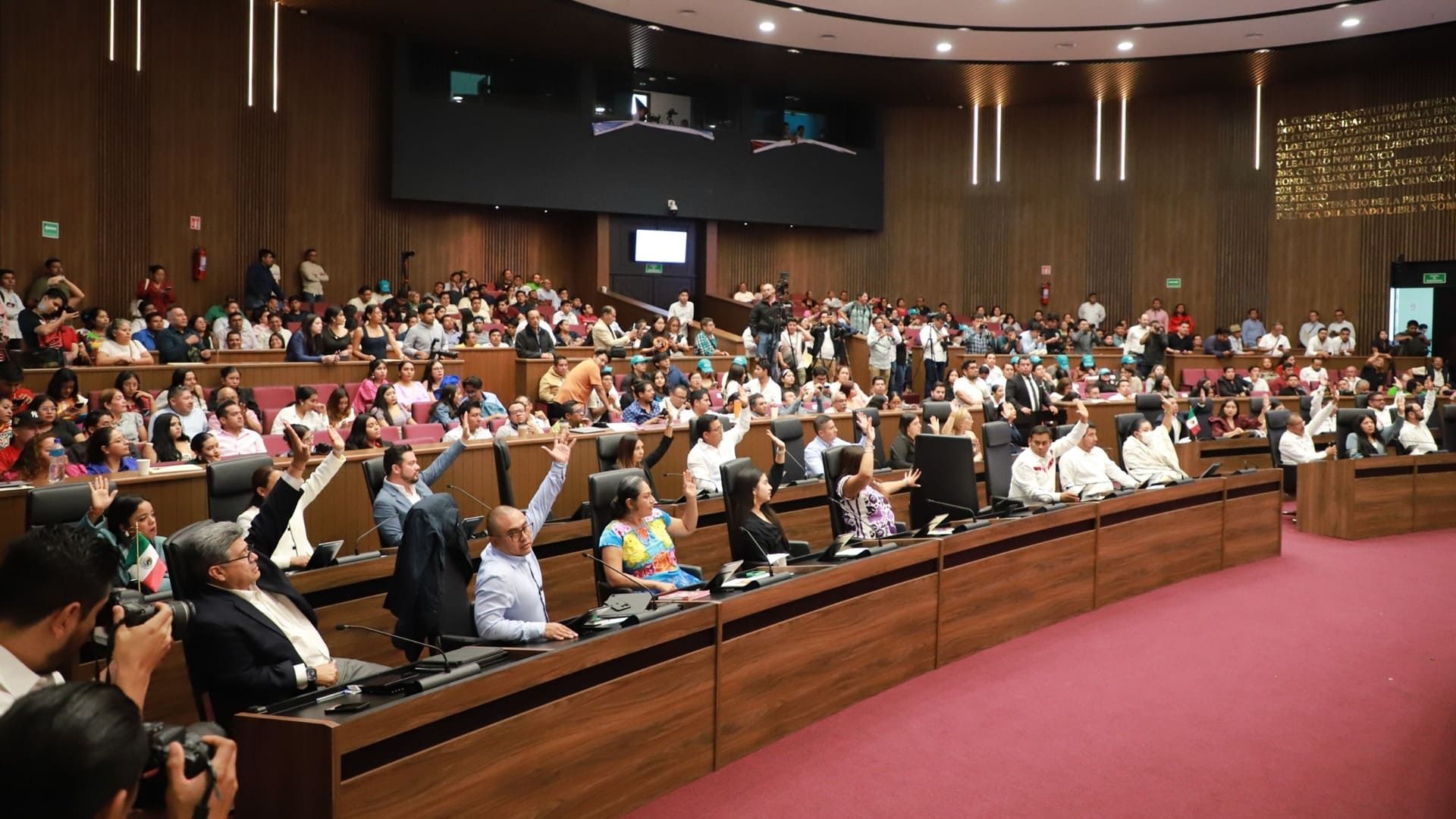 Diputados de Oaxaca aprueban revocación de mandato para el gobernador Salomón Jara