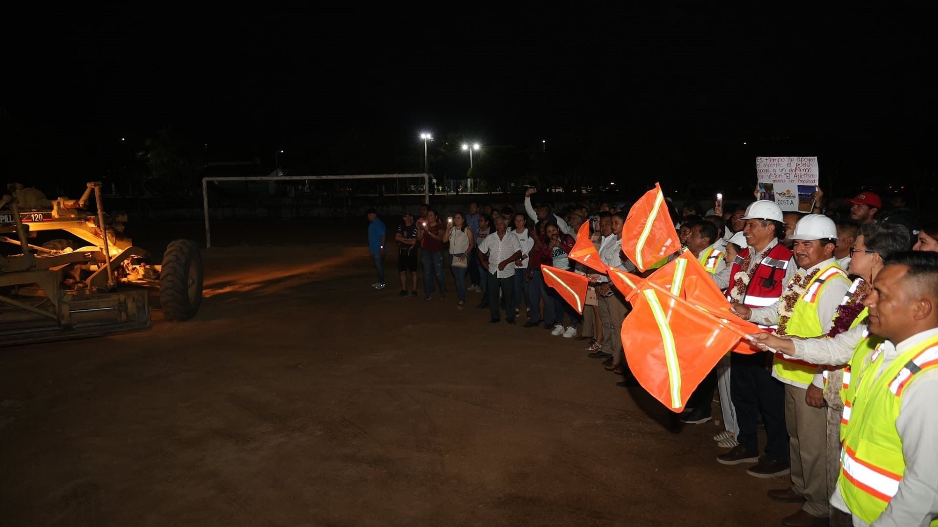 Inicia restauración de la Unidad Deportiva de Puerto Escondido