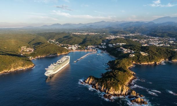 Llegada de cruceros a Huatulco genera más de 30 millones de pesos