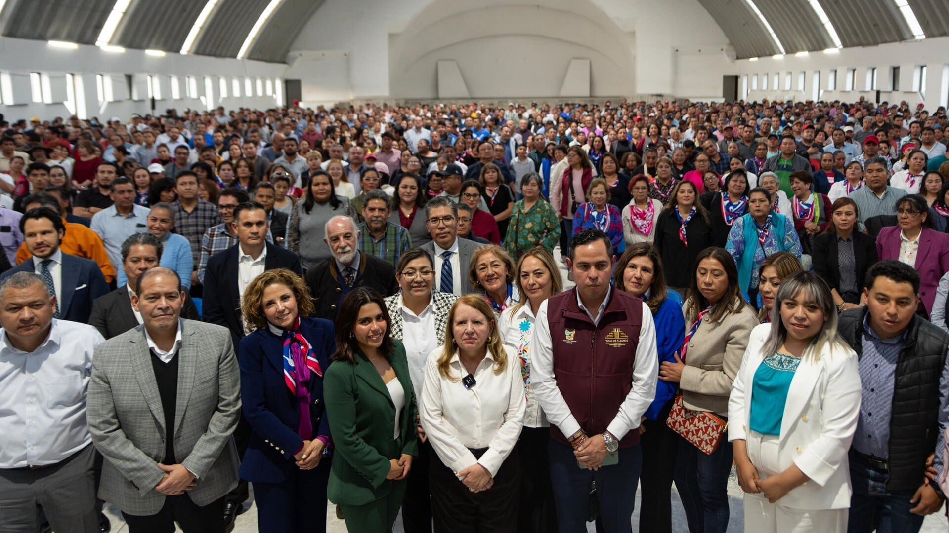 Poder Judicial en el México actual, la conferencia de Loretta Ortiz con presencia de La Cruz Azul