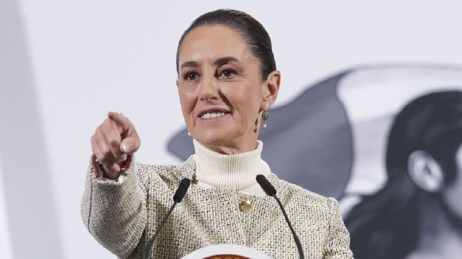 “No reelección y no al nepotismo”; Sheinbaum enviará reformas a la Constitución